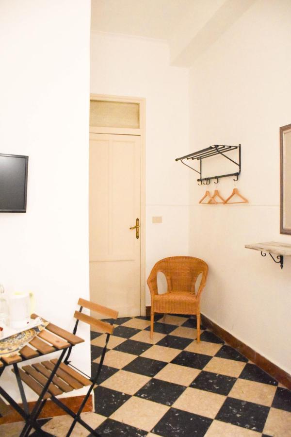 Casa Jolanda B&B Palermo Exteriör bild